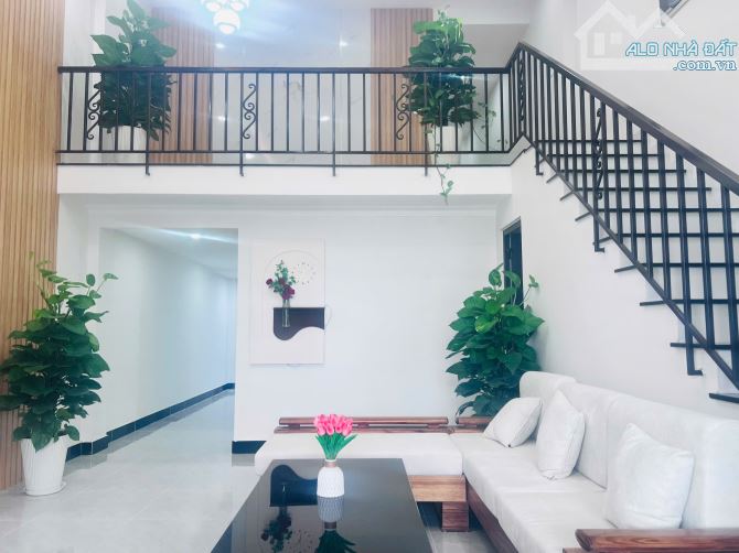 018956709-1252-ban-nha-trong-hem-quan-ngu-hanh-son 🏡 NHÀ GÁC LỬNG FULL NỘI THẤT – KHU NAM VIỆT Á, NGŨ HÀNH SƠN – CHỈ NHỈNH 7 TỶ ✨